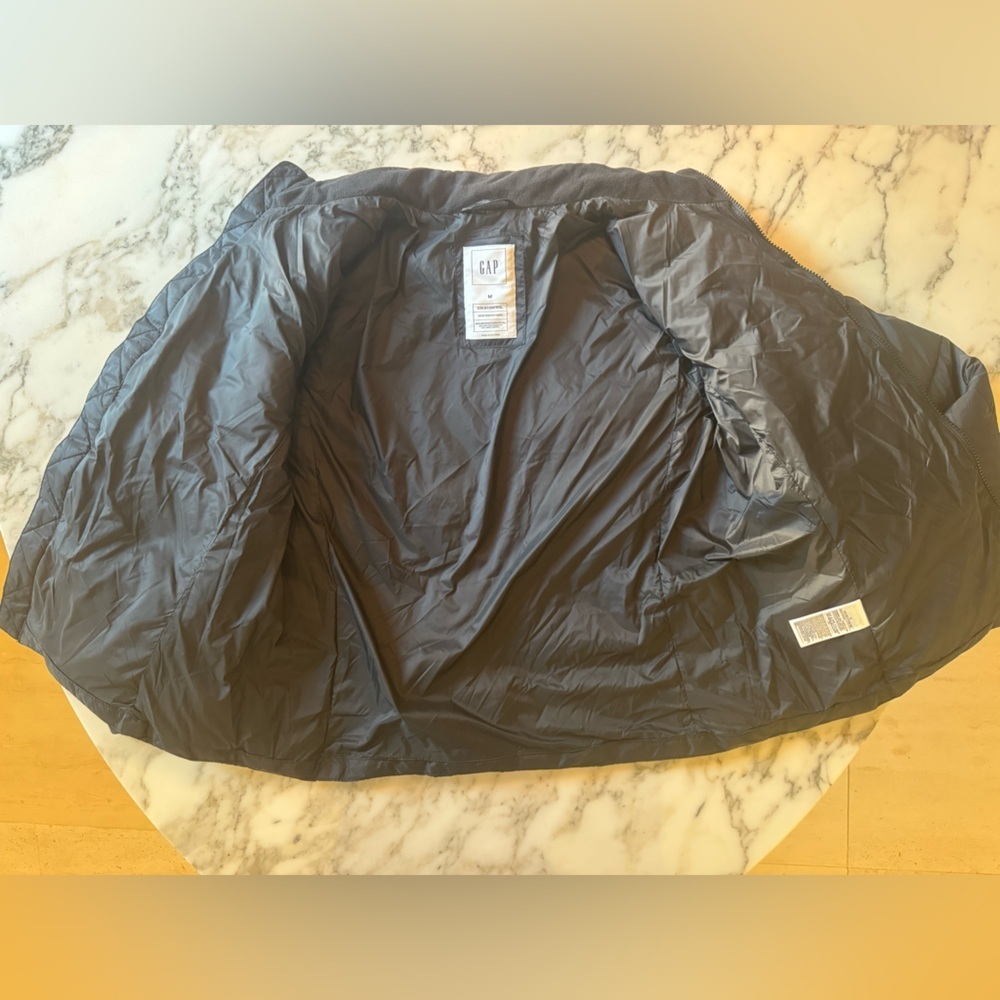 NWOT GAP ColdControl Puffer Jacket Men’s M Black Lightweight Warm Winter Coat - Picture 3 of 9